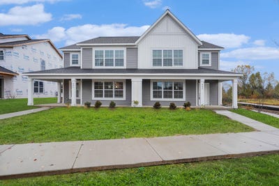 /international/us/832-winchester-street-holland-mi-110108472561/
