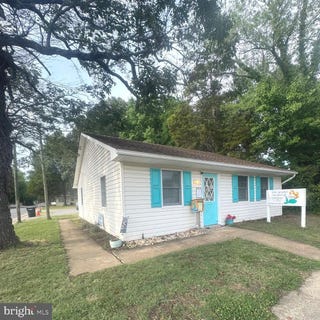 /international/us/233-colonial-avenue-colonial-beach-va-110109069016/