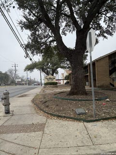 /international/us/923-vance-jackson-san-antonio-tx-110105904058/