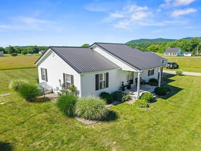 /international/us/15-rose-lane-clay-city-ky-110108605627/