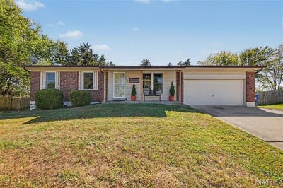 /international/us/8-redbud-drive-warrenton-mo-110120450786/