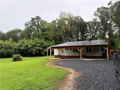 /international/us/646-hawthorne-drive-asheboro-nc-110101478959/