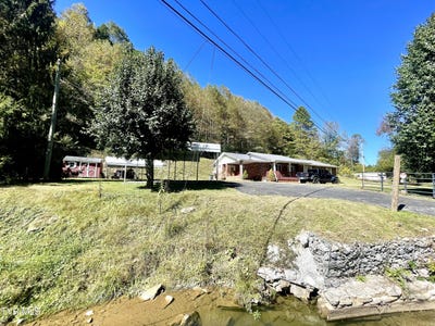 /international/us/2989-greenbrier-road-haysi-va-110120422561/