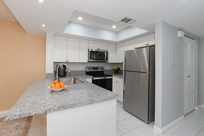 /international/us/1530-se-royal-green-circle-port-saint-lucie-fl-110098674874/