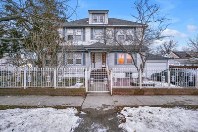 /international/us/91-29-217th-street-queens-village-ny-110105980467/