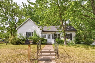 /international/us/2112-cleveland-street-eau-claire-wi-110108568059/?lang=de