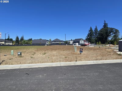 /international/us/3718-n-12th-cir-ridgefield-wa-110100971692/