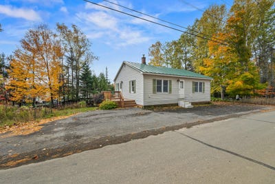 /international/us/52-cross-street-rangeley-me-110120498791/