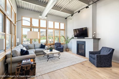 /international/us/231-robinson-street-basalt-co-110061499453/
