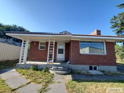 /international/us/242-gladstone-street-idaho-falls-id-110101125652/