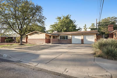 /international/us/8423-palo-duro-avenue-ne-albuquerque-nm-110120424852/