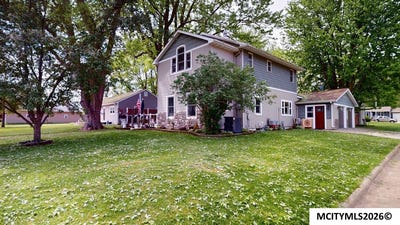 /international/us/715-s-12th-st-clear-lake-ia-110108124102/