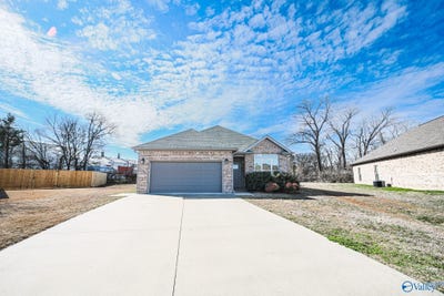 /international/us/152-harmony-drive-tuscumbia-al-110104969975/