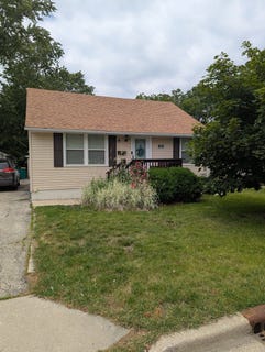 /international/us/1409-frederick-street-joliet-il-110108568743/