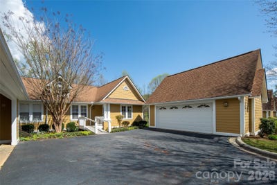 /international/us/803-woodlea-court-asheville-nc-110107226423/