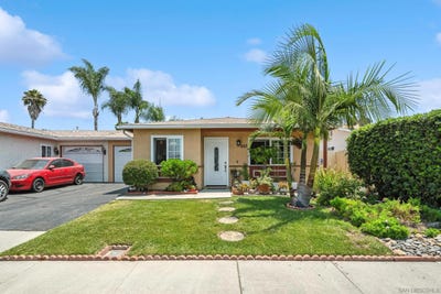/international/us/253-holiday-way-oceanside-ca-110100979127/