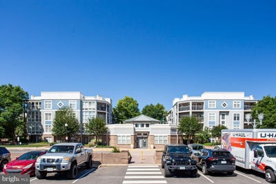 /international/us/5563-seminary-road-falls-church-va-110108582819/