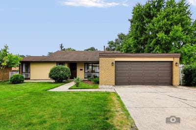 /international/us/5595-155th-street-oak-forest-il-110108750243/