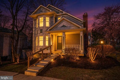 /international/us/15241-larkspur-lane-dumfries-va-110107833957/