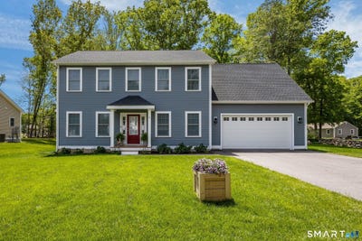 /international/us/2-martys-way-ledyard-ct-110108298447/