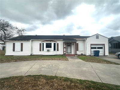 /international/us/604-e-sinton-street-sinton-tx-110106055747/