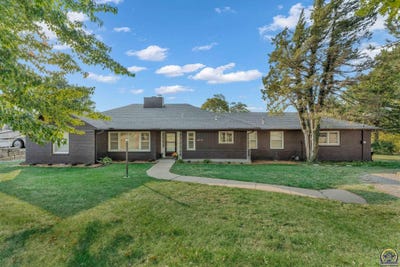 /international/us/2713-sw-fairway-dr-topeka-ks-110100915890/