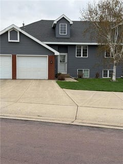 /international/us/924-s-gould-street-redwood-falls-mn-110107573708/