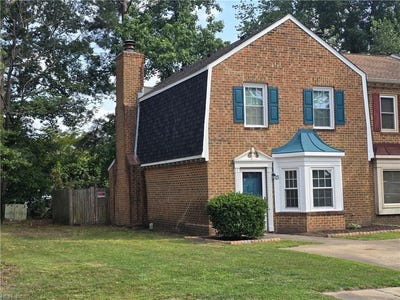 /international/us/13-colonial-way-chesapeake-va-110108802044/
