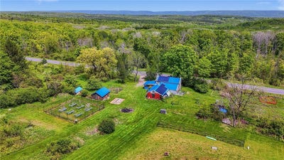 /international/us/3041-county-road-21-watkins-glen-ny-110108392736/