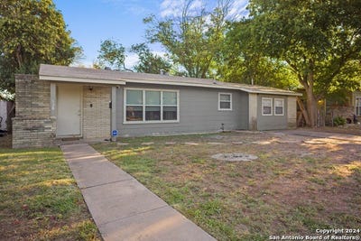/international/us/138-antrim-dr-san-antonio-tx-110095002176/