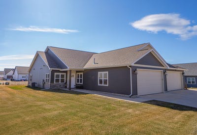 /international/us/357-isham-street-stoughton-wi-110105953076/