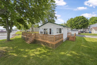 /international/us/119-wilson-avenue-houghton-lake-mi-110107285522/