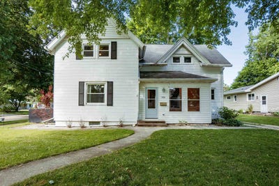 /international/us/536-eureka-street-ripon-wi-110108381525/