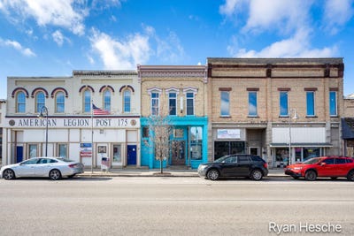 /international/us/75-n-bridge-street-saranac-mi-110105107806/