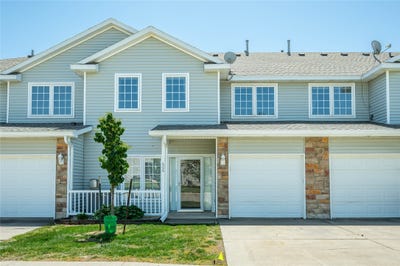/international/us/2100-meadow-chase-lane-des-moines-ia-110108149657/