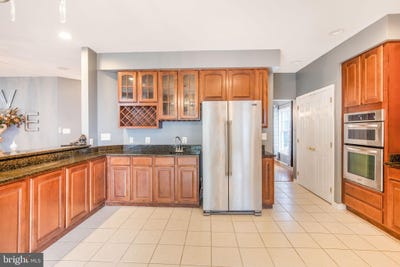 /international/us/10-fallston-view-court-fallston-md-110101439197/?lang=en