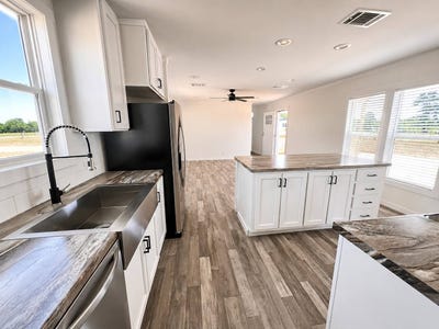/international/us/21803-rocky-mountain-lane-waller-tx-110108684521/