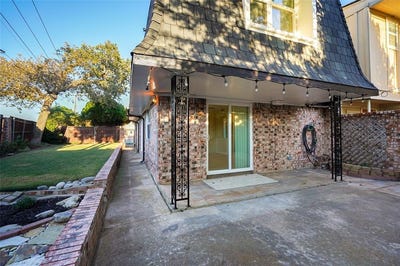 /international/us/2825-summit-view-drive-bedford-tx-110099903437/