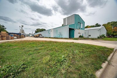 /international/us/705-pine-street-prescott-wi-110120026594/