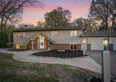 /international/us/5075-big-woods-boulevard-dahlgren-twp-mn-110107893620/