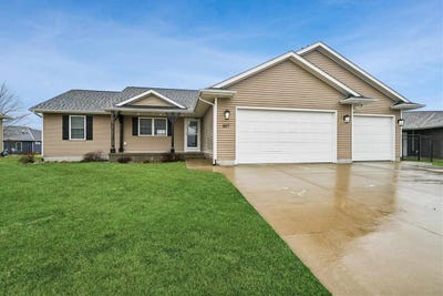 /international/us/807-juniper-drive-independence-ia-110106980398/