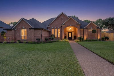 /international/us/5601-sycamore-drive-colleyville-tx-110110380124/