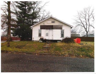 /international/us/1107-west-street-greenville-il-110097699258/