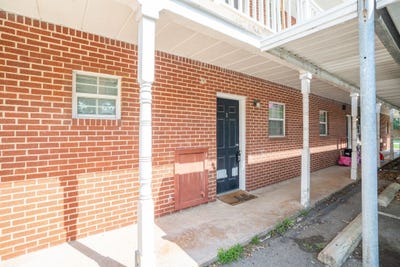 /international/us/1220-texas-street-sulphur-springs-tx-110108979817/