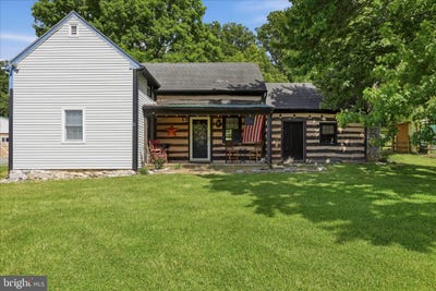 /international/us/592-willingham-road-charles-town-wv-110108414803/