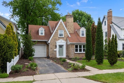 /international/us/706-lincoln-street-neenah-wi-110108205026/