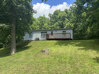 /international/us/14836-drummond-road-three-rivers-mi-110100504775/