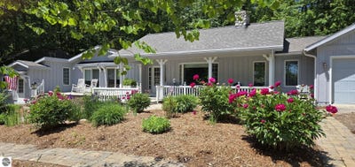/international/us/12981-n-forest-beach-shores-northport-mi-110107665213/