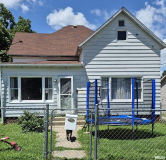/international/us/110-w-park-street-harrisburg-il-110100326849/