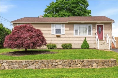 /international/us/29-dix-avenue-johnston-ri-110108282209/